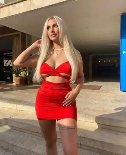 Denizli Escort Olgun Merve Deneyim ve Zarafetin Buluşma Noktası